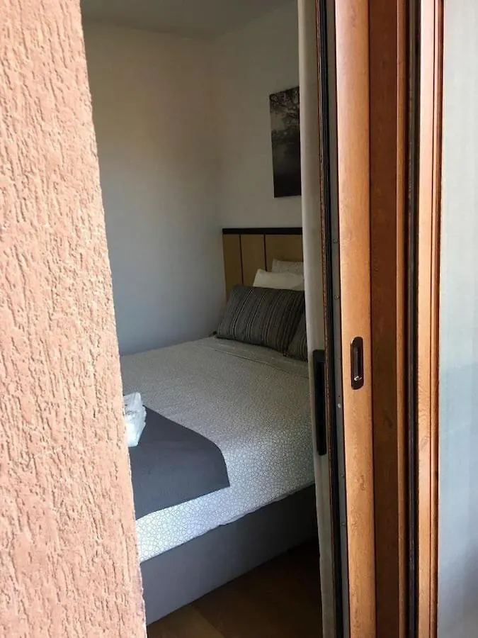 Golden View Of Plovdiv Apartment