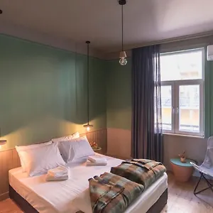 Beautiful Location Mouse Apartment